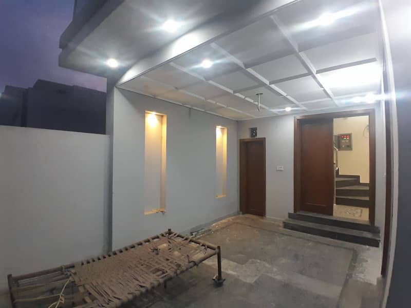 BRAND NEW HOUSE OF 5 MARLA AVAILABLE FOR RENT NEAR BAHRIA SCHOOL IN BAHRIA ORCHARD 7