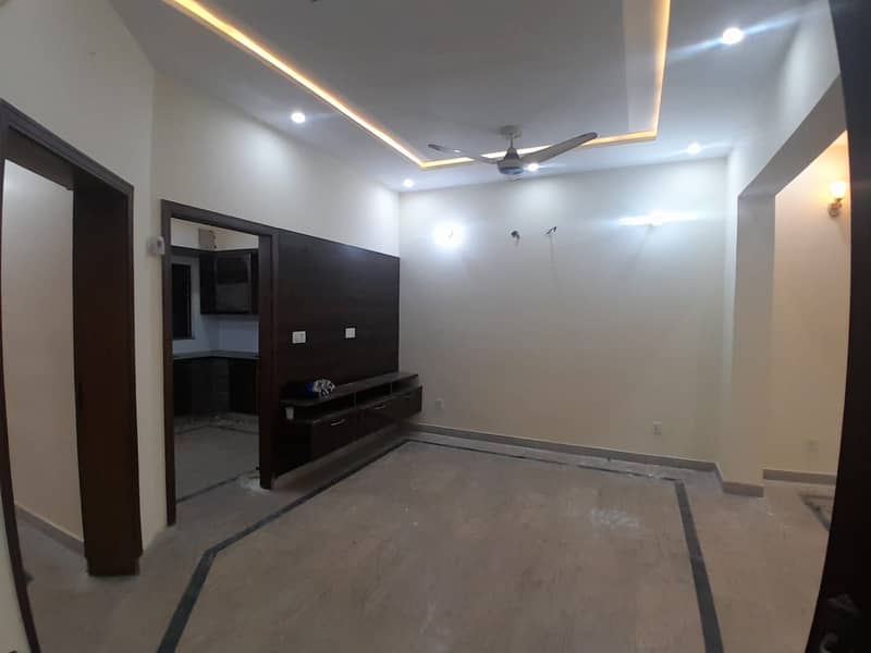 BRAND NEW HOUSE OF 5 MARLA AVAILABLE FOR RENT NEAR BAHRIA SCHOOL IN BAHRIA ORCHARD 11