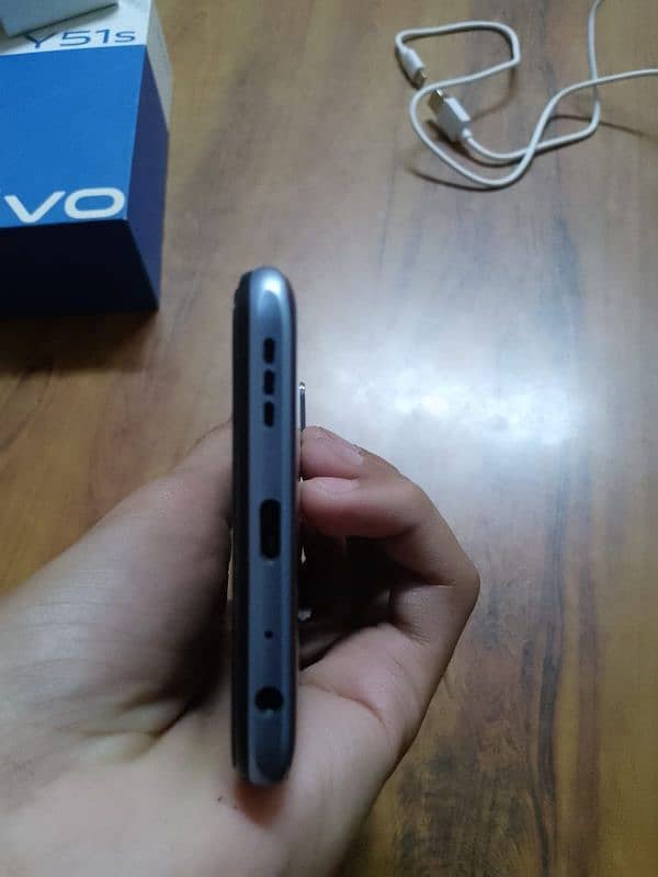 vivo y 51s 3