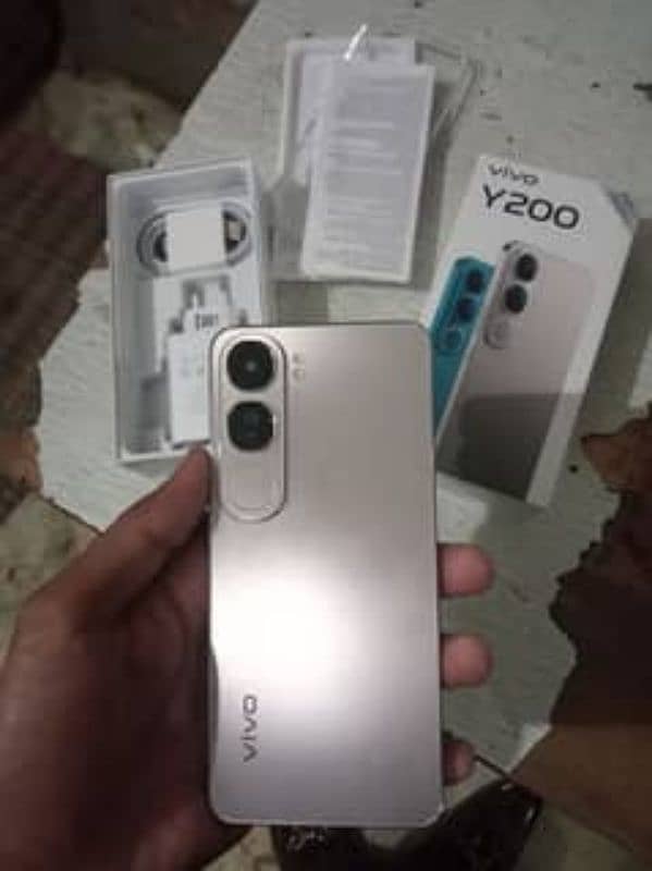 Vivo Y200 256gb Activation date 4th Feb 2026 10 by 10 Full box exchang 0