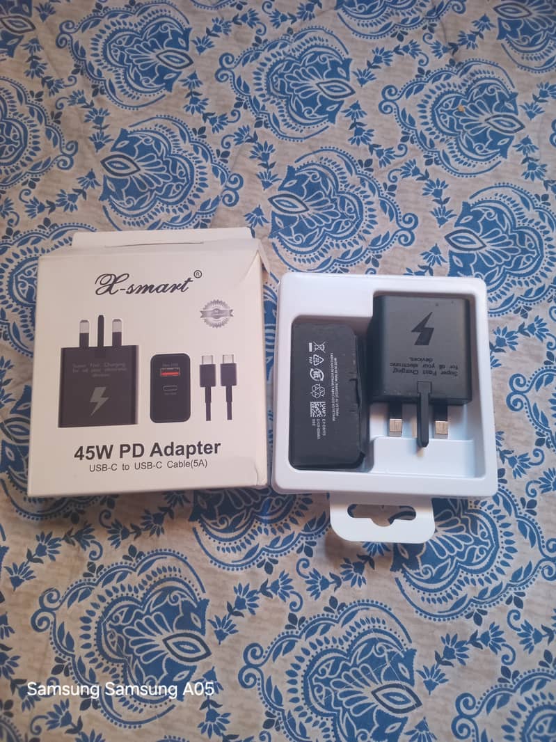 Fast charger type C and USB port 4