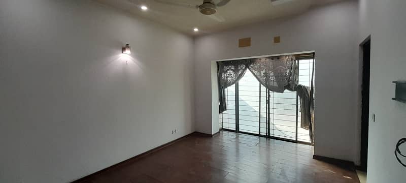 10 Marla Upper Portion for Rent in DHA Lahore Phase 4 6