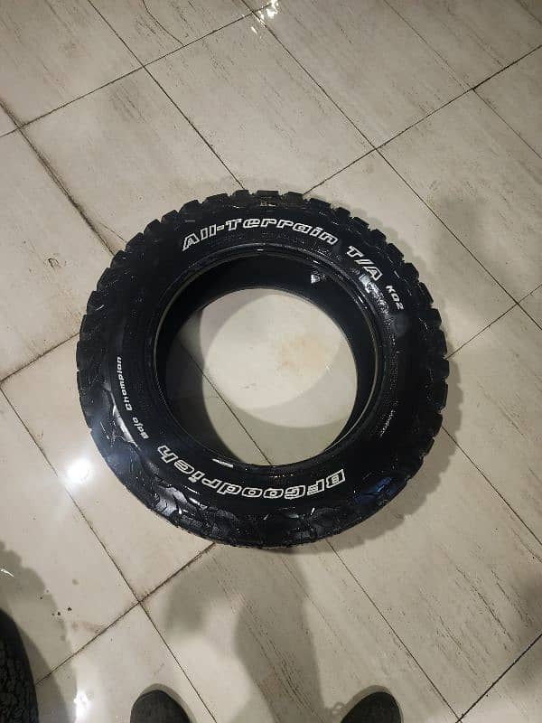 265/60/18 for revo fortuner  bfgoodrich ko2 2