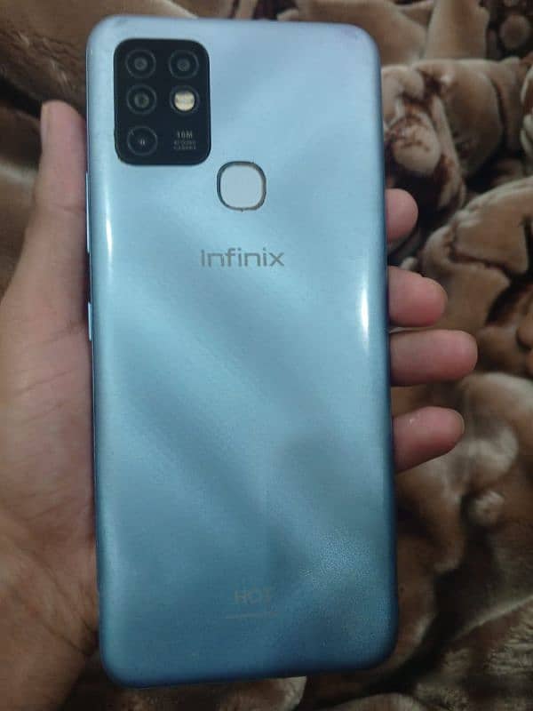 Infinix hot 10 with original charger and box 1