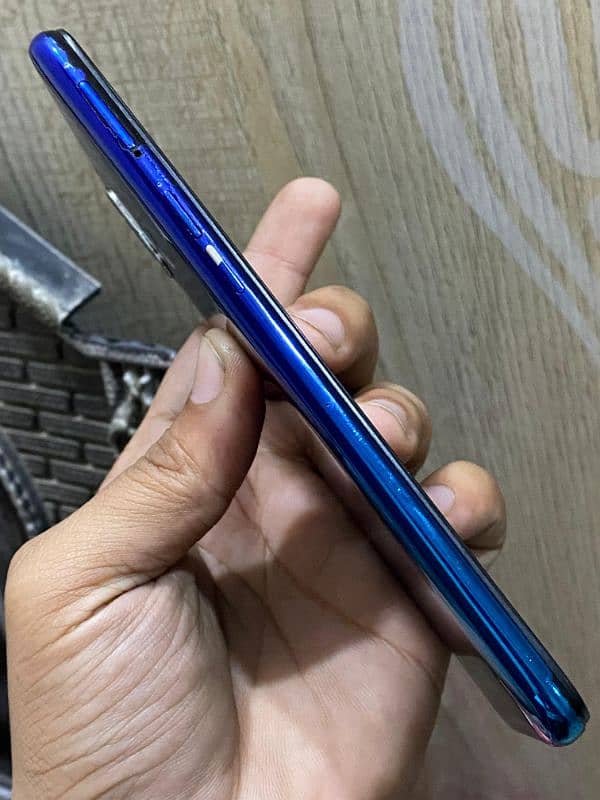 realme c3 4/64 2