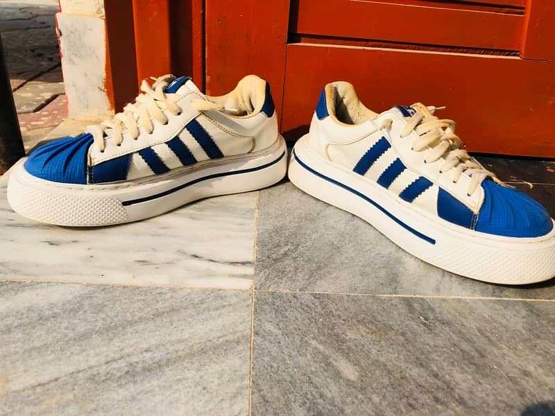 Adidas style sneakers -size 8 2