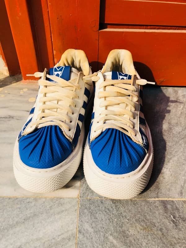 Adidas style sneakers -size 8 3