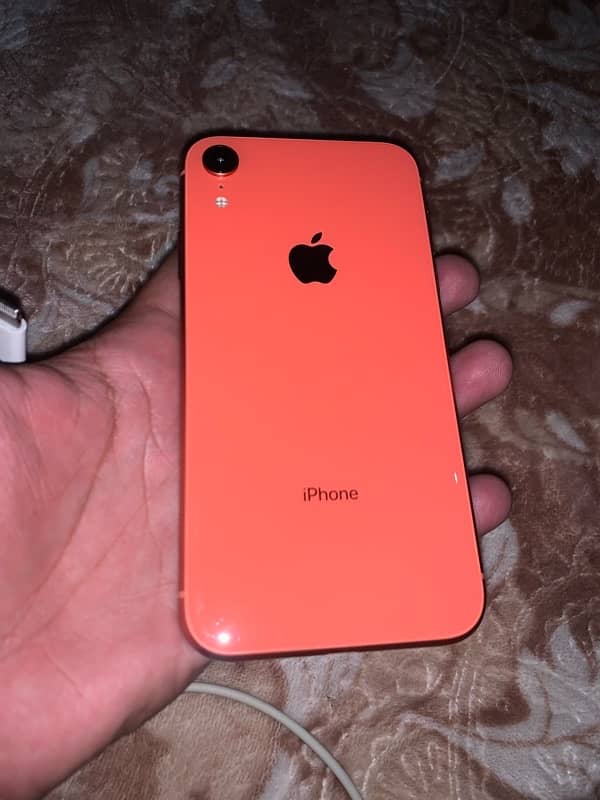 iPhone XR 0