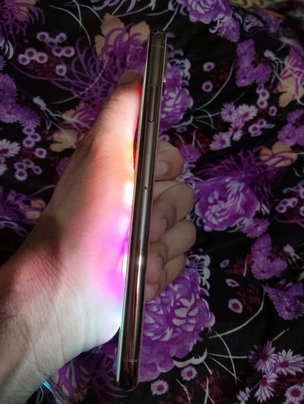 XS MAX NON PTA 4