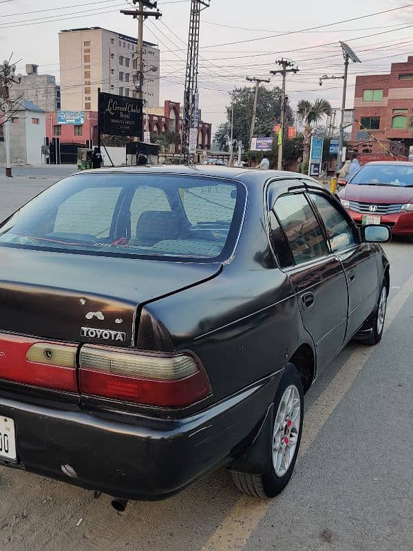 Toyota Corolla 2.0 D 2001 4