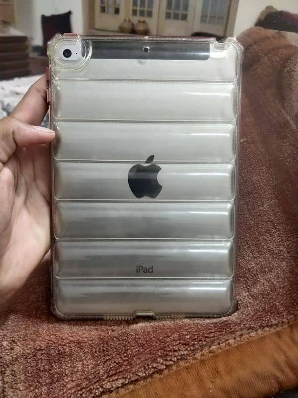 ipad mini 4 8