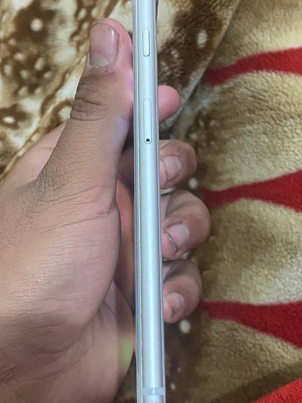 iphone 8 plus (256gb offical PTA approved) 3