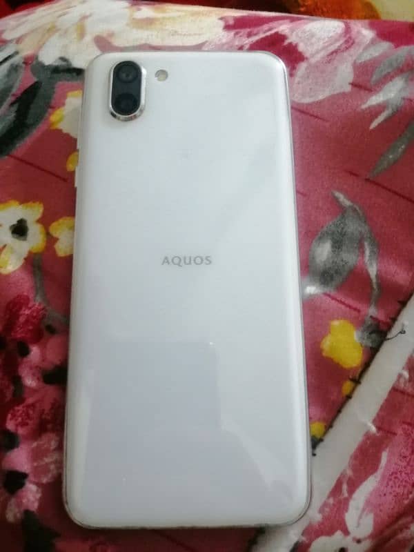 sharp aquos R2 2