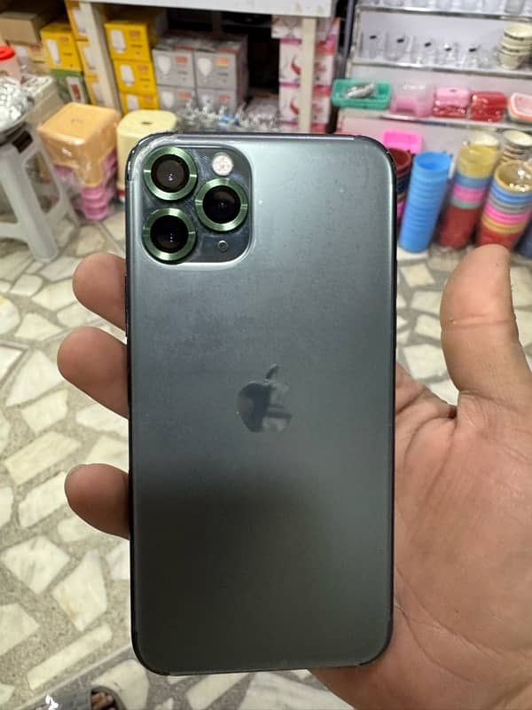 A good condition iPhone 11pro 2