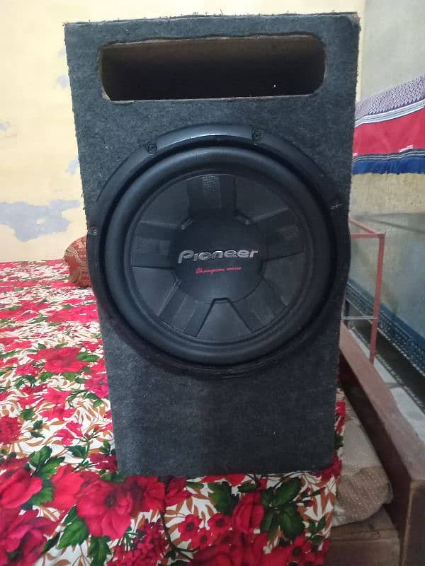 PIONEER SUBWOOFER DUAL CORE WITH SOCCER AMPILIFIER CONDITION 10/10 0