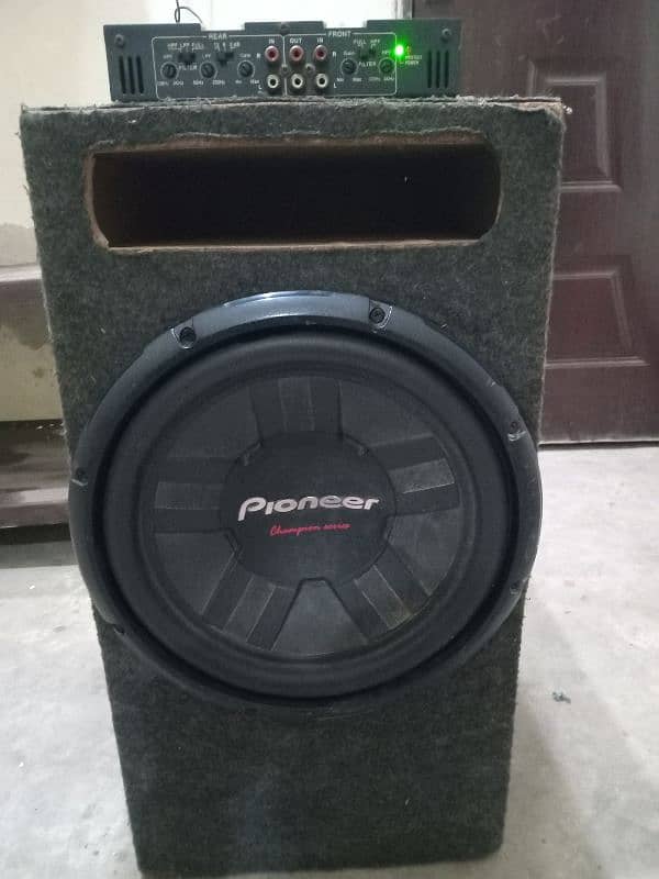 PIONEER SUBWOOFER DUAL CORE WITH SOCCER AMPILIFIER CONDITION 10/10 1