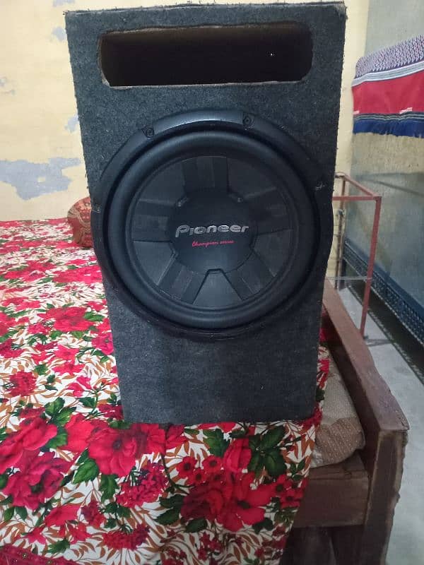 PIONEER SUBWOOFER DUAL CORE WITH SOCCER AMPILIFIER CONDITION 10/10 2