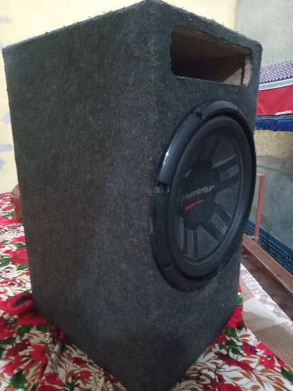 PIONEER SUBWOOFER DUAL CORE WITH SOCCER AMPILIFIER CONDITION 10/10 5