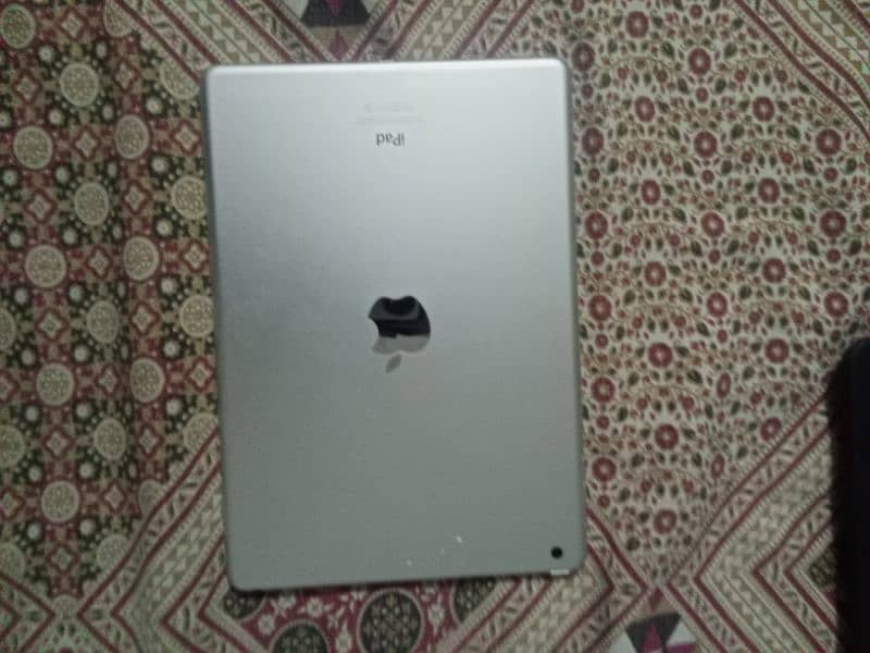 I pad 1 urgent sale 5