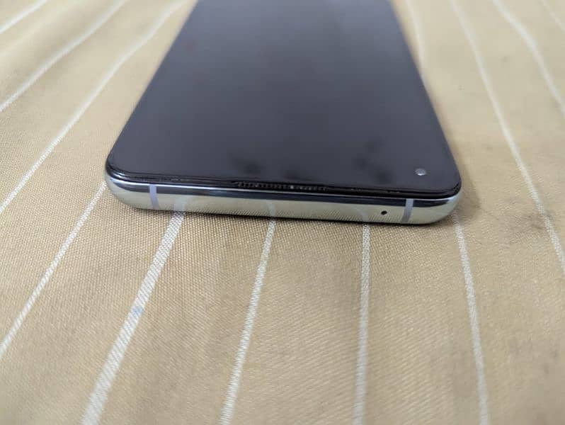 OnePlus 8t ( condition like new) 1