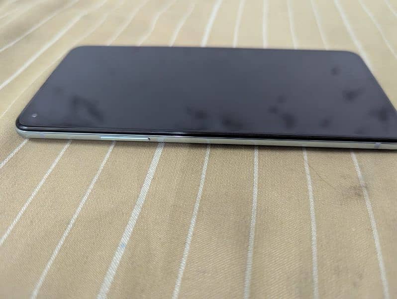 OnePlus 8t ( condition like new) 2