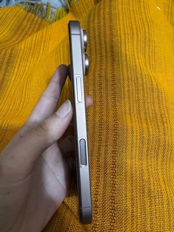 Iphone 16 Pro Hk Desert Titanium Factory Unlock 3