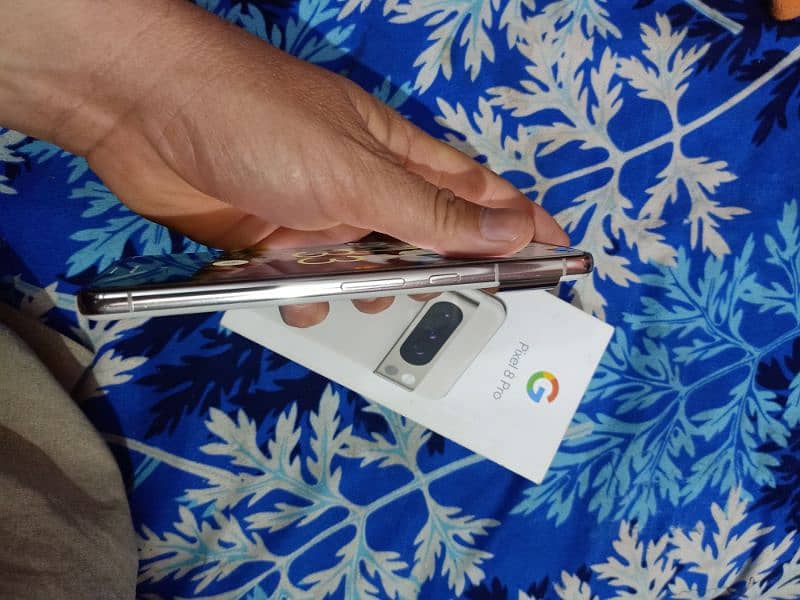 GOOGLE PIXEL 8 PRO C. . . . . PID    APPROVED GOOD CONDITION BOX 8