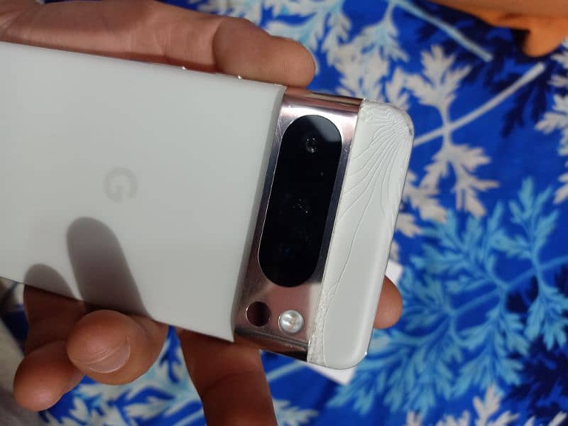 GOOGLE PIXEL 8 PRO C. . . . . PID    APPROVED GOOD CONDITION BOX 12