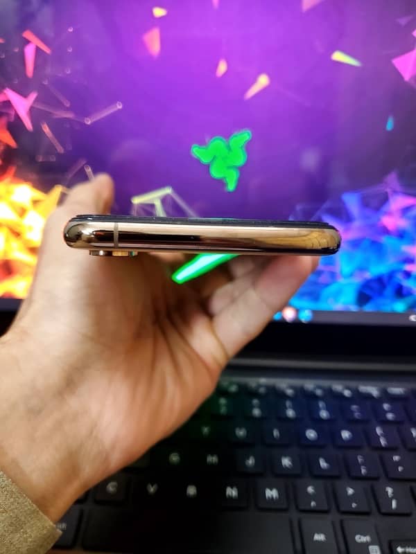 iPhone XS 64GB 10/10 up for grab 3