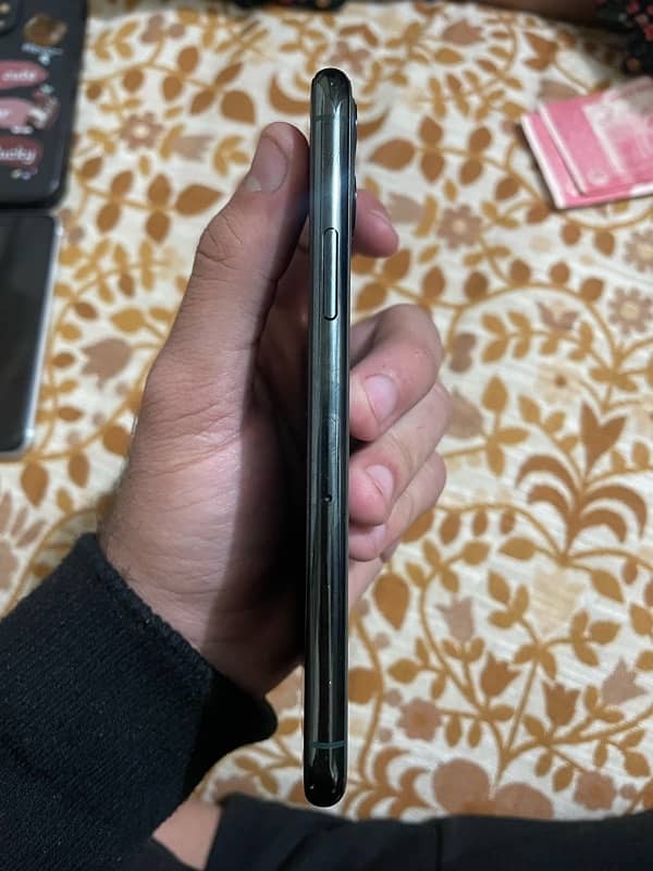 iphone 11 pro jv 3