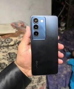 Vivo y100