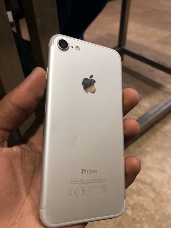 iphone 7 Pta approved (32gb) 1