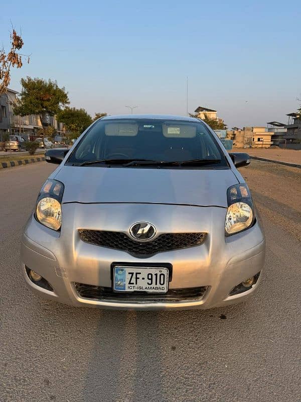 Toyota Vitz 2013 1