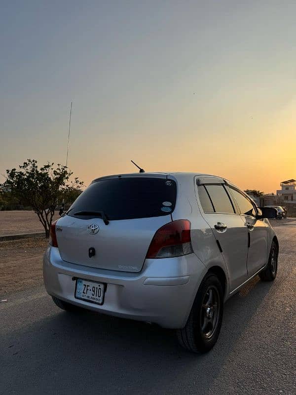 Toyota Vitz 2013 3