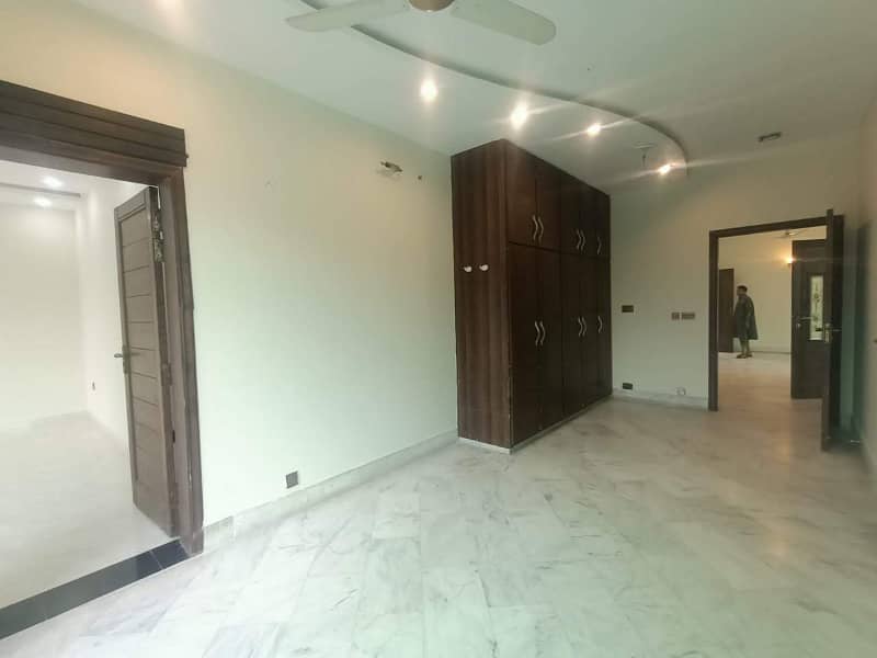 13 Marla Upper Portion For Rent In DHA Phase 6 Near Tim Hortons And KFC 8