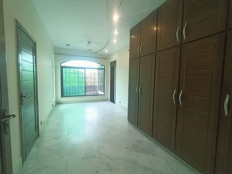 13 Marla Upper Portion For Rent In DHA Phase 6 Near Tim Hortons And KFC 10