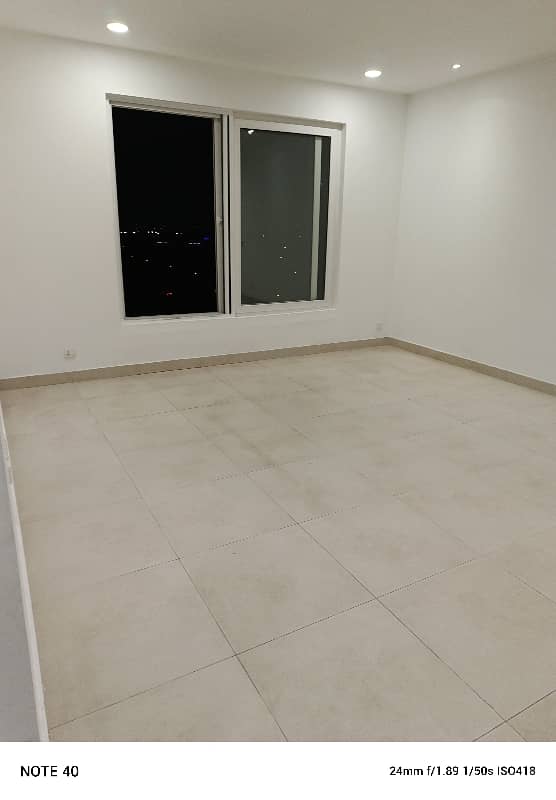 One bedroom with living area For rent in penta square DHA phase 5 Lahore 6