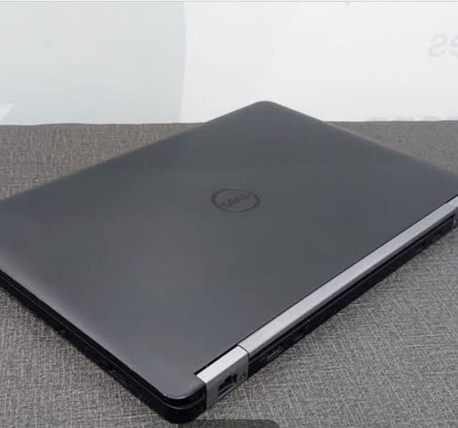 Dell latitude e7470 i5-6 th g for sale contact me what's app 3