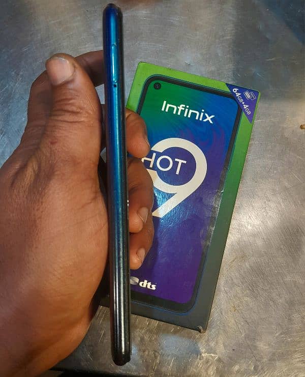 Infinix Hot 9 urgent for sale with box 4GB 64GB 6