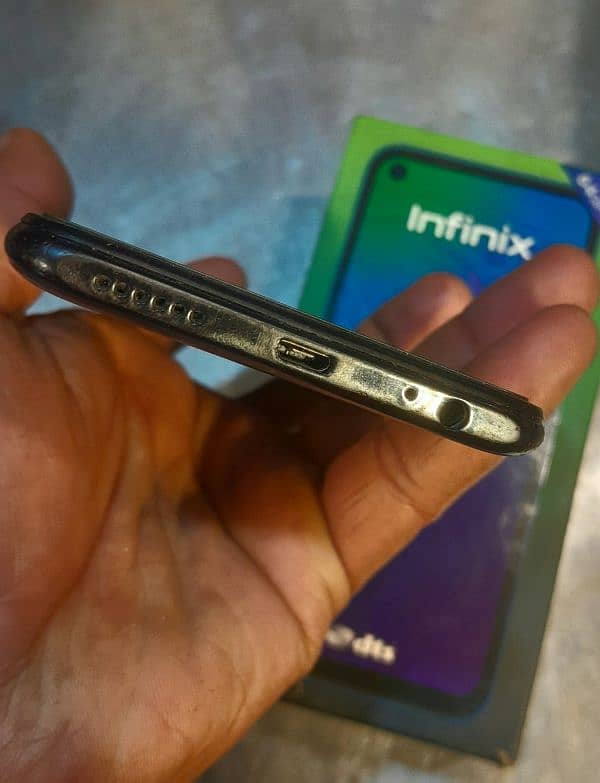 Infinix Hot 9 urgent for sale with box 4GB 64GB 7