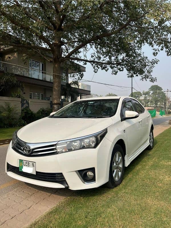 Toyota Corolla Altis 2016 1