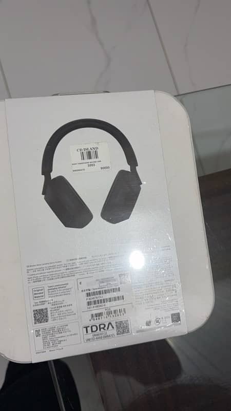 Sony headphones WH-1000XM5 2