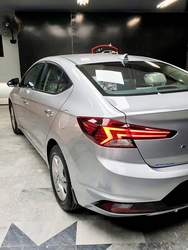 Hyundai Elantra 2021 GLS 2.0 Full Option 5