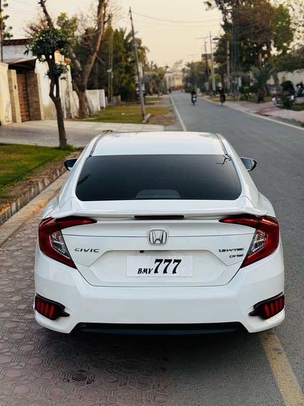 Honda Civic Oriel 2018 7