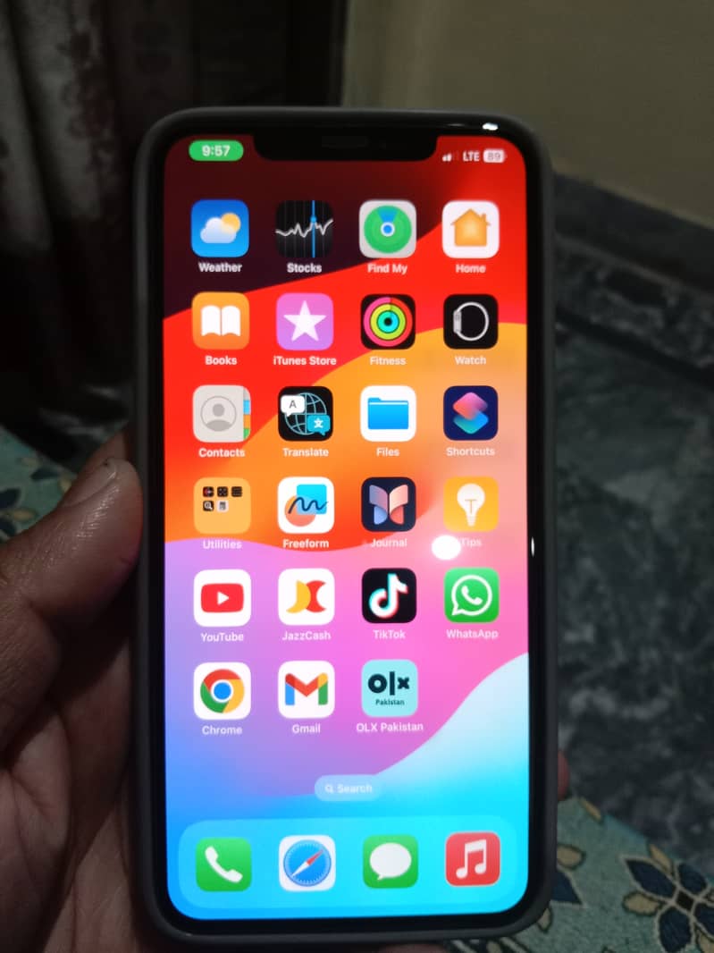 Apple iPhone XS Max 3