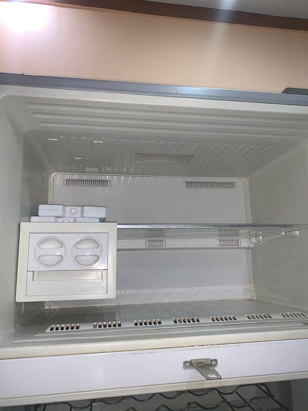 DAWLANCE fridge 8