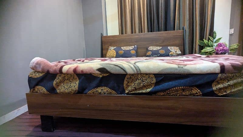 King size Bed for sale only 1 month used 3