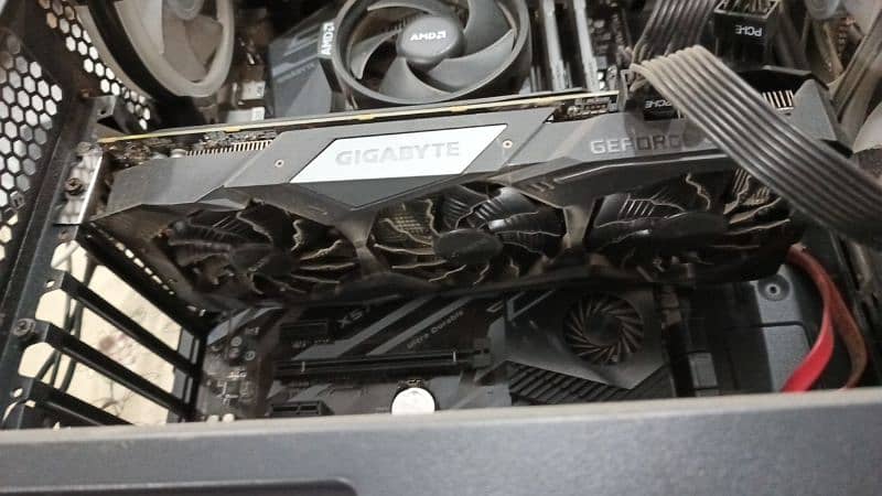 GTX 1660 ti gigabyte tripple fan oc edition 0