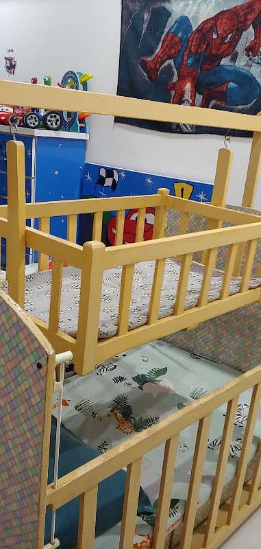 kid bed/cot with swing 3