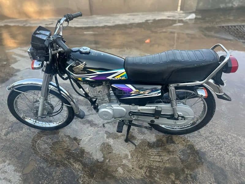 Honda 125 2020 black 1